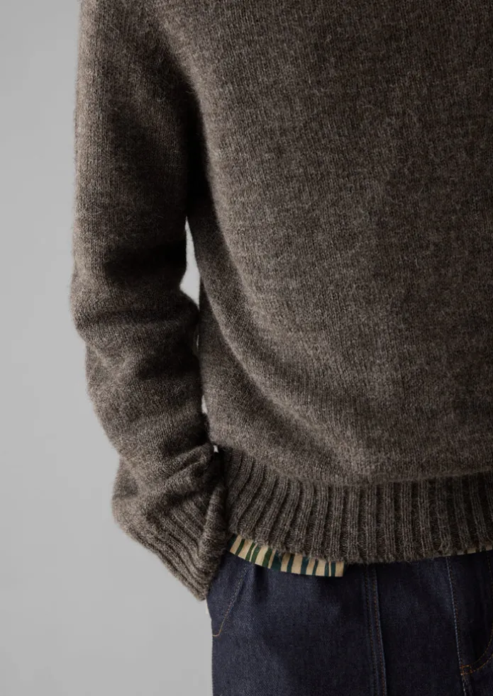 Seamless Shetland Wool Sweater