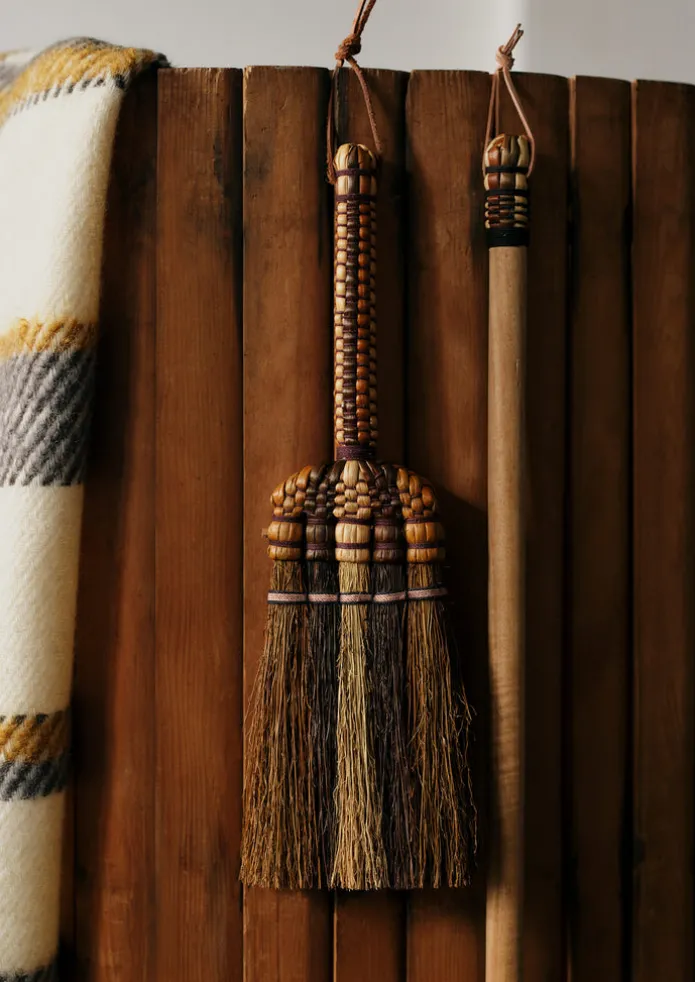 Sorghum Stripe Short Handled Brush